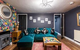 Basement Flat, Regency Square